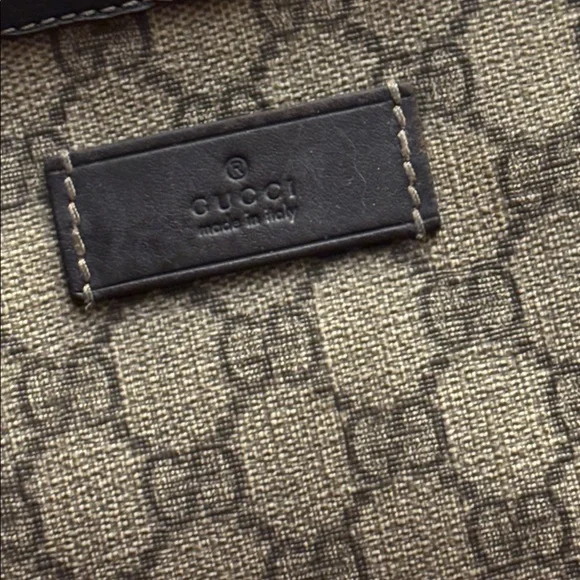 Gucci GG Supreme Monogram Medium Joy Tote - Brown Leather - Picture 3 of 15